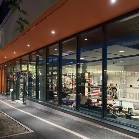 Campanile Centre - Gare 3* لو مان