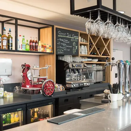 Campanile Centre - Gare فندق 3*