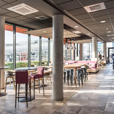 Szálloda Campanile Centre - Gare 3*