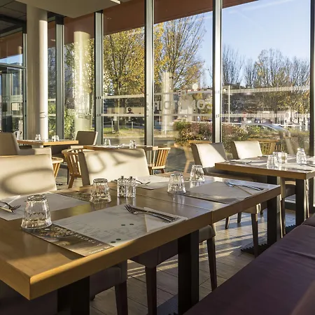 Campanile Centre - Gare Szálloda