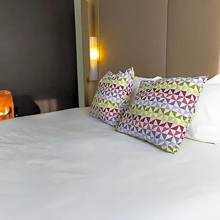 Campanile Centre - Gare מלון 3*