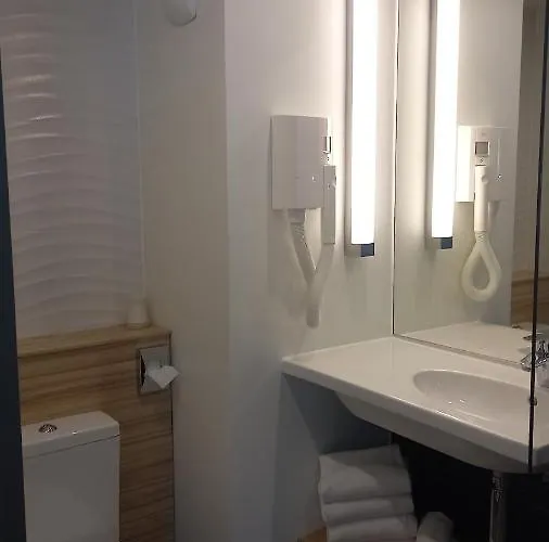 Campanile Centre - Gare 勒芒