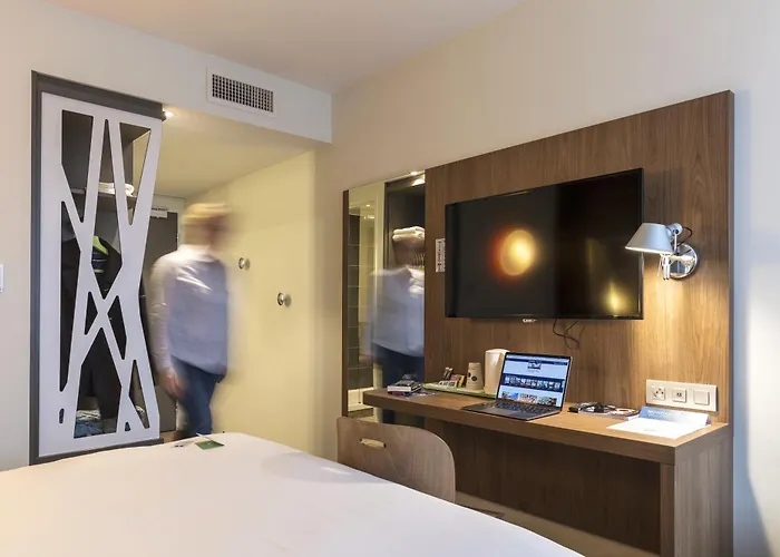 Hotel Campanile Centre - Gare 3*