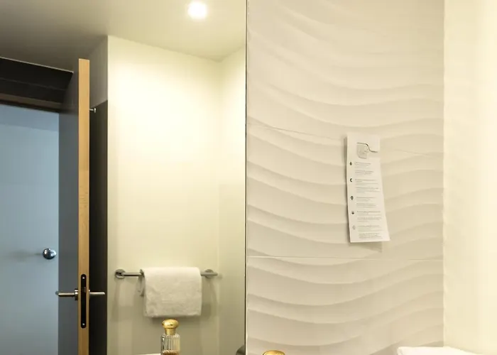 Campanile Centre - Gare ホテル ルマン